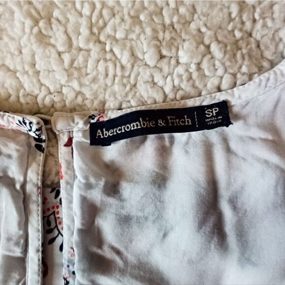 Abercrombie & Fitch all lined cute off white dress - Picture 4 of 6